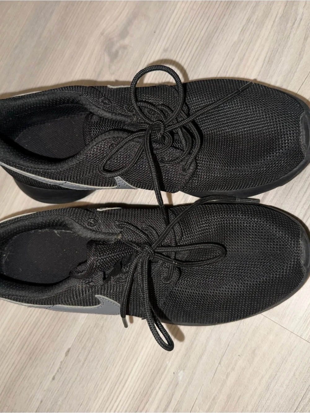 Black Nike Roshe Size 4.5Y